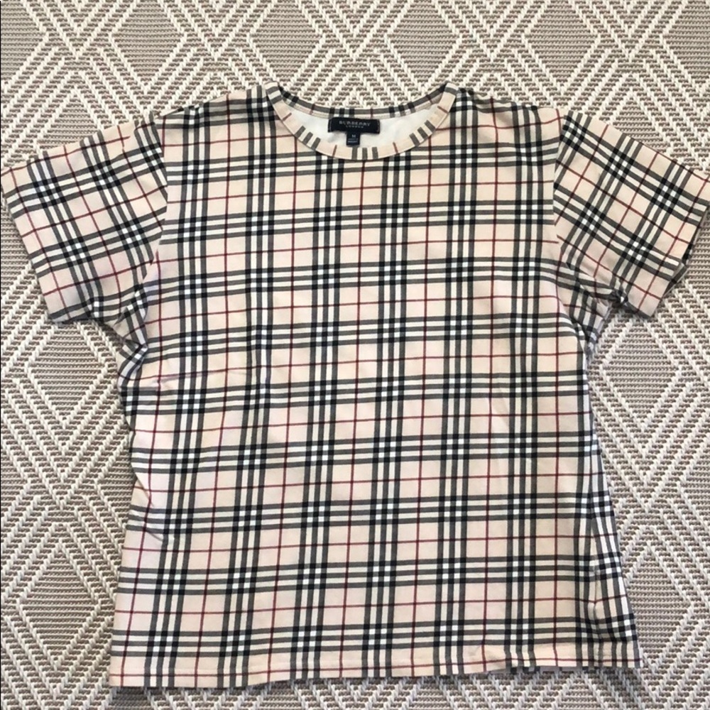 Burberry top/T-shirt size medium